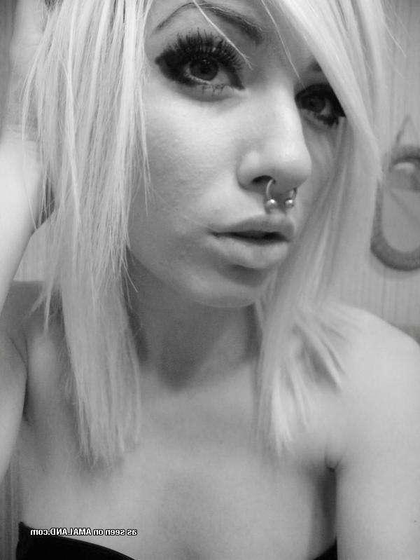 12P Sizzling hot collection of gorgeous amateur emo girlfriends