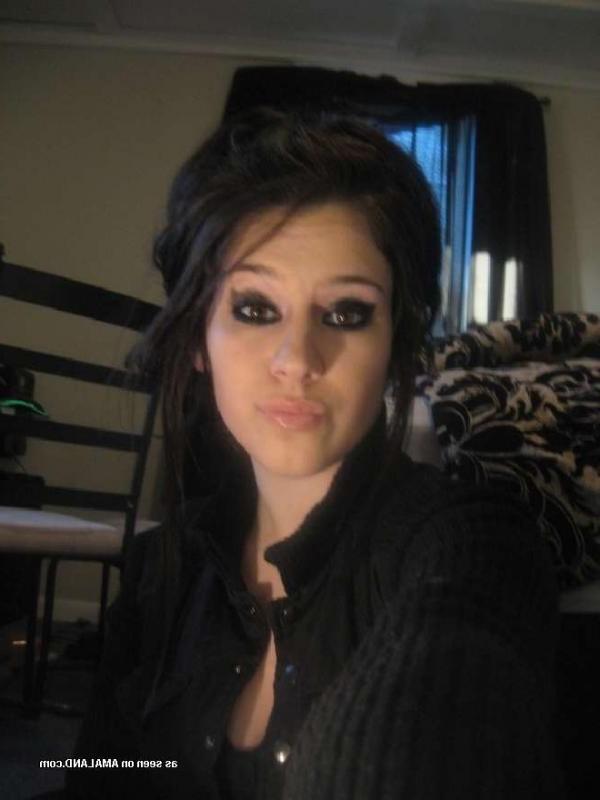 12P Steamy hot sexy vain emo girlfriend camwhoring