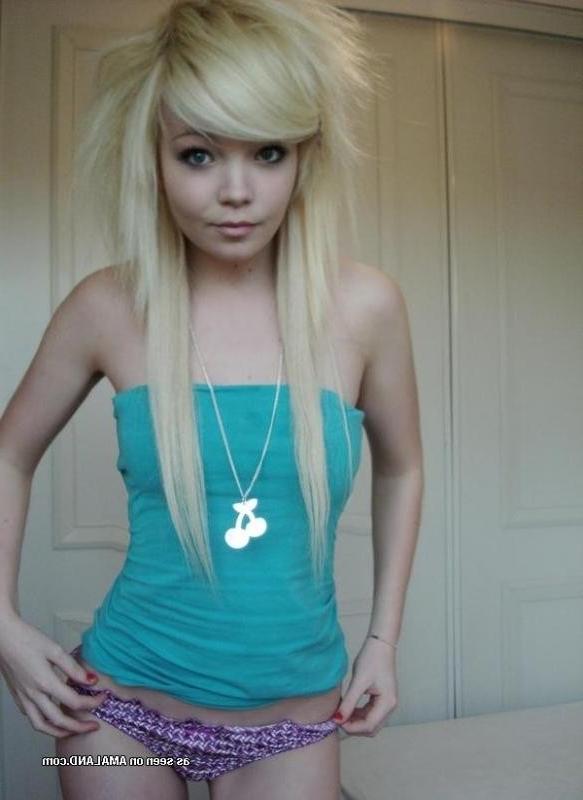 12P Nice sizzling hot collection of gorgeous emo chicks