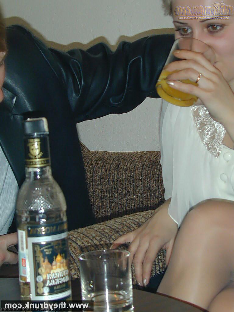 16P Drunk mature blonde Larisa enjoys blowjob and fucking with anal 