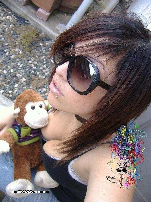 12P Sizzling picture gallery of sexy stunning emo girlfriends