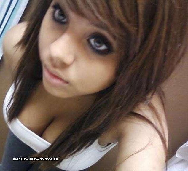12P Picture gallery of fine steamy hot sexy emo GFs