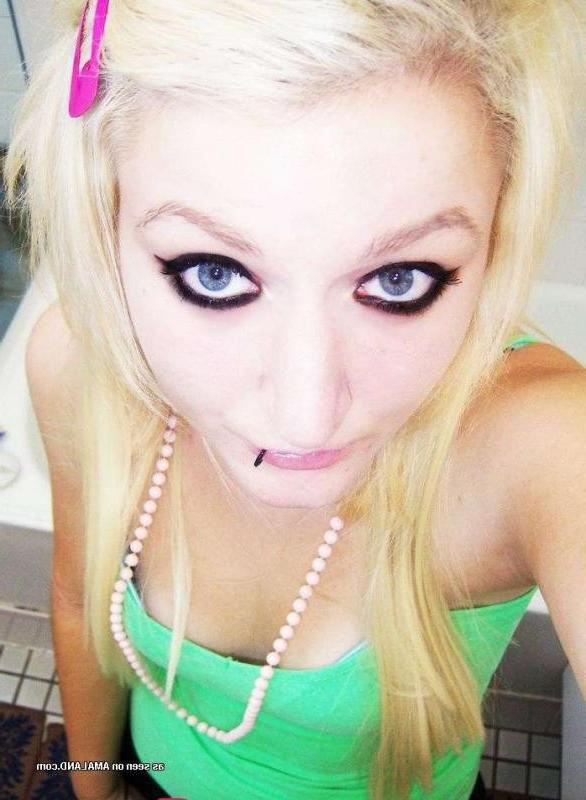 12P Nice picture collection of fine hot emo honeys