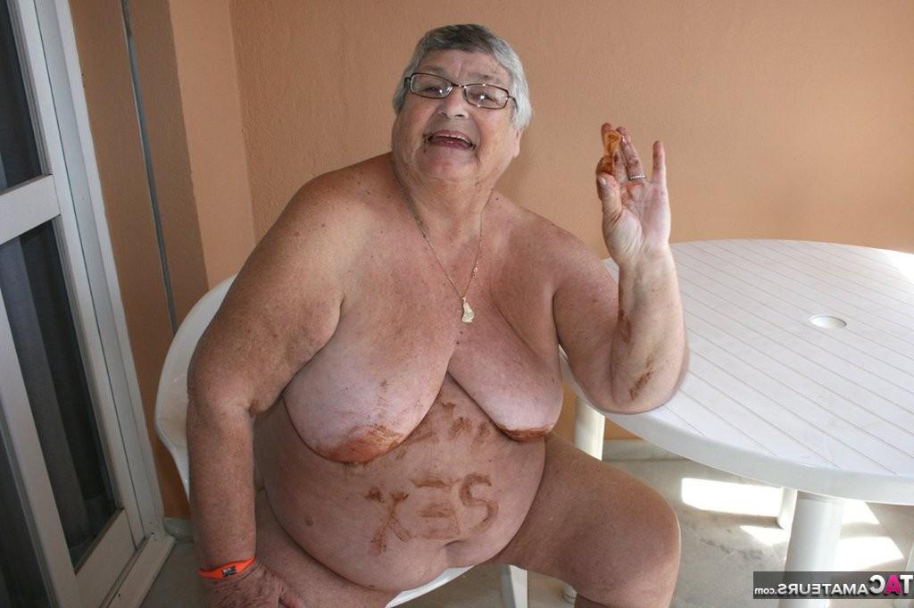 20P Chocolate On The Balcony