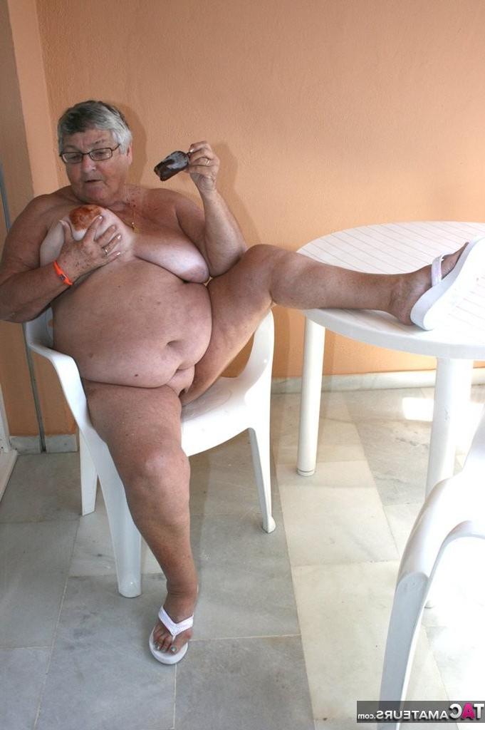 20P Chocolate On The Balcony