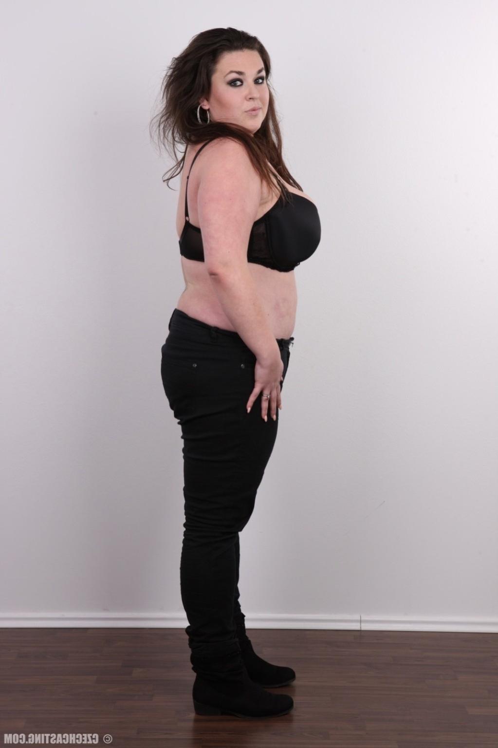 17P Fat brunette casting photos