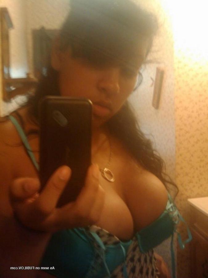 9P Curvy Latina babe shows off her pierced pussy