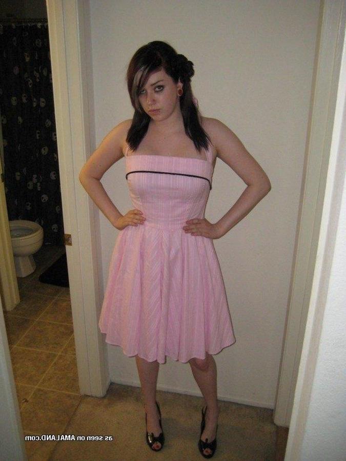 11P Pictures of an inked and pierced wild amateur girlfriend