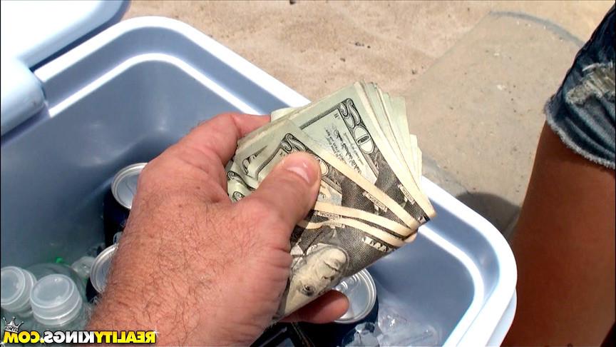 10P Super hot beach bikini teen get nailed hard after sucking a beach dong in these 
