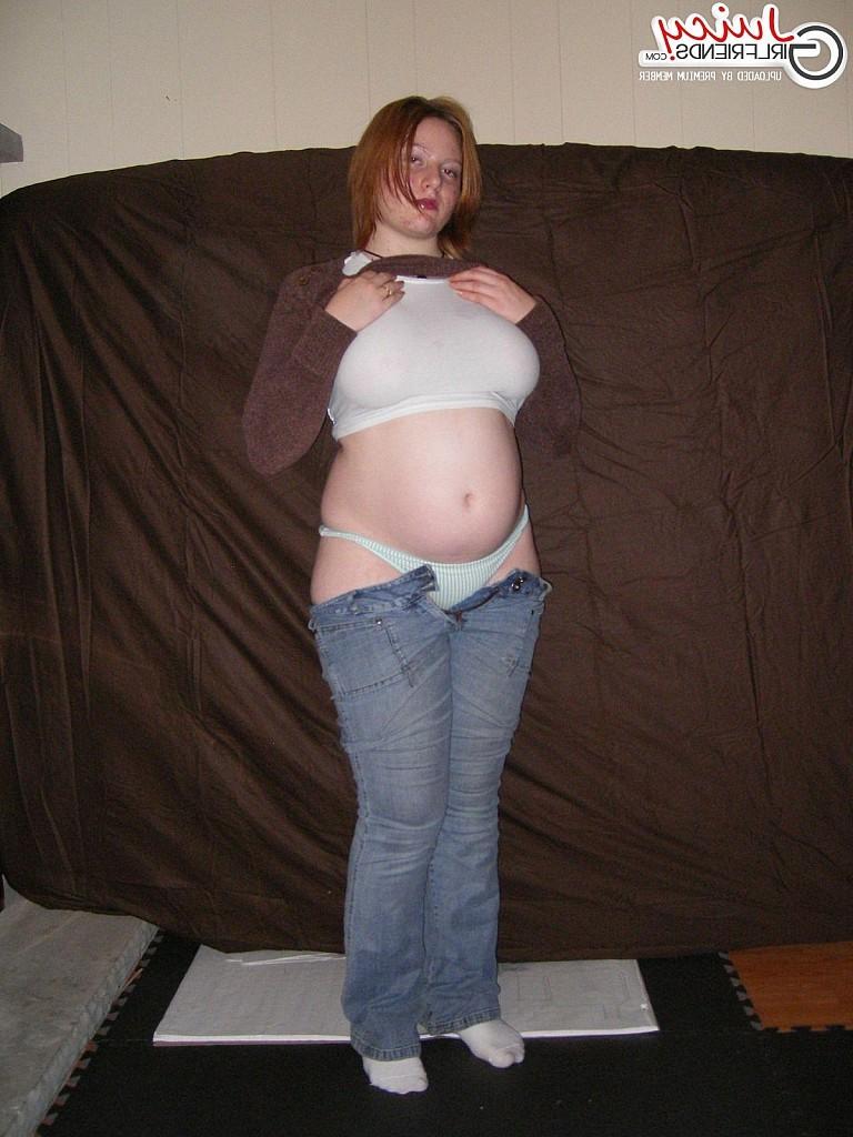 10P Plump teen GF posing for BF