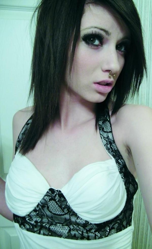 10P Collection of brunette emo babes