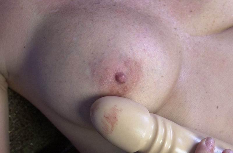 14P a mature amateur woman toying pussy