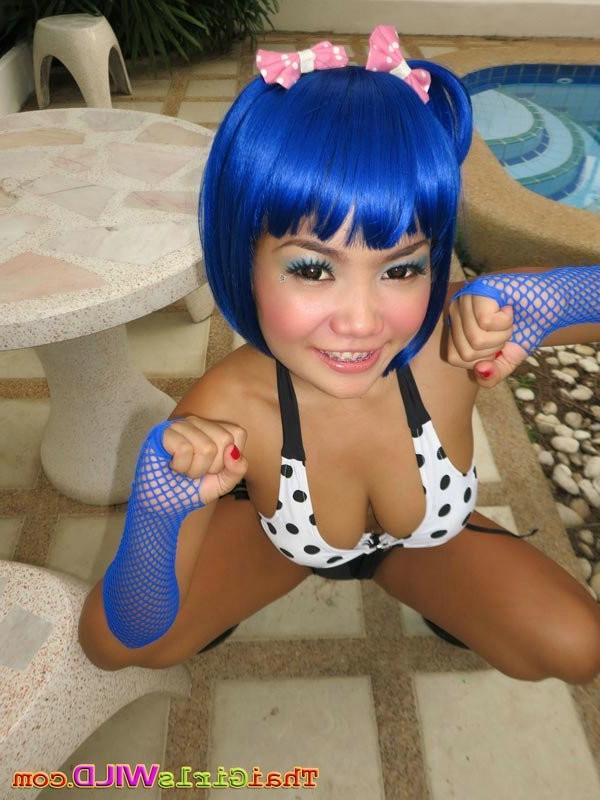 15P Emo teen shows off her hot thai body