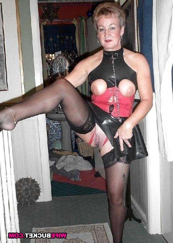15P Bunch of free pics from wifebucket