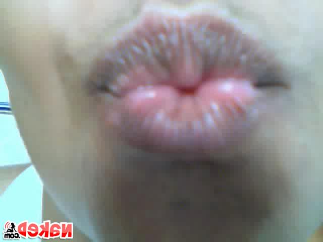8P Amazig hot agatha shakes her booty on webcam in these hot cam strip show pics