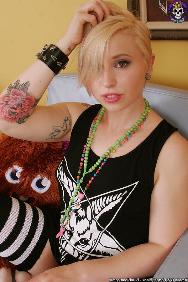 9P Devilish Punky Babe with Custom Glass Toy