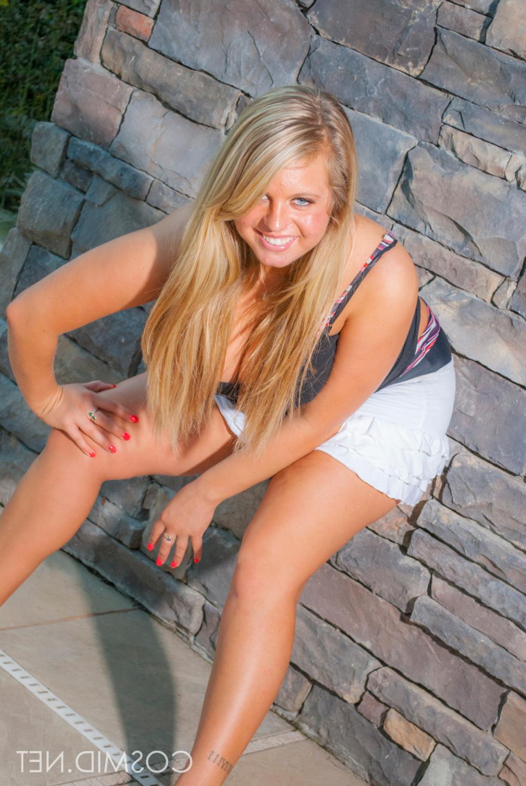 16P Very curvy girl Jessie R