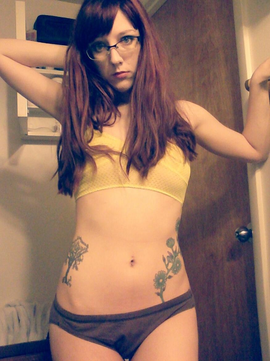 16P Amateur redhead camgirl
