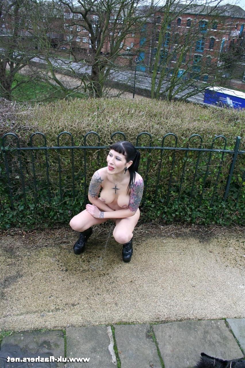 16P Tattooed amateurs public pissing