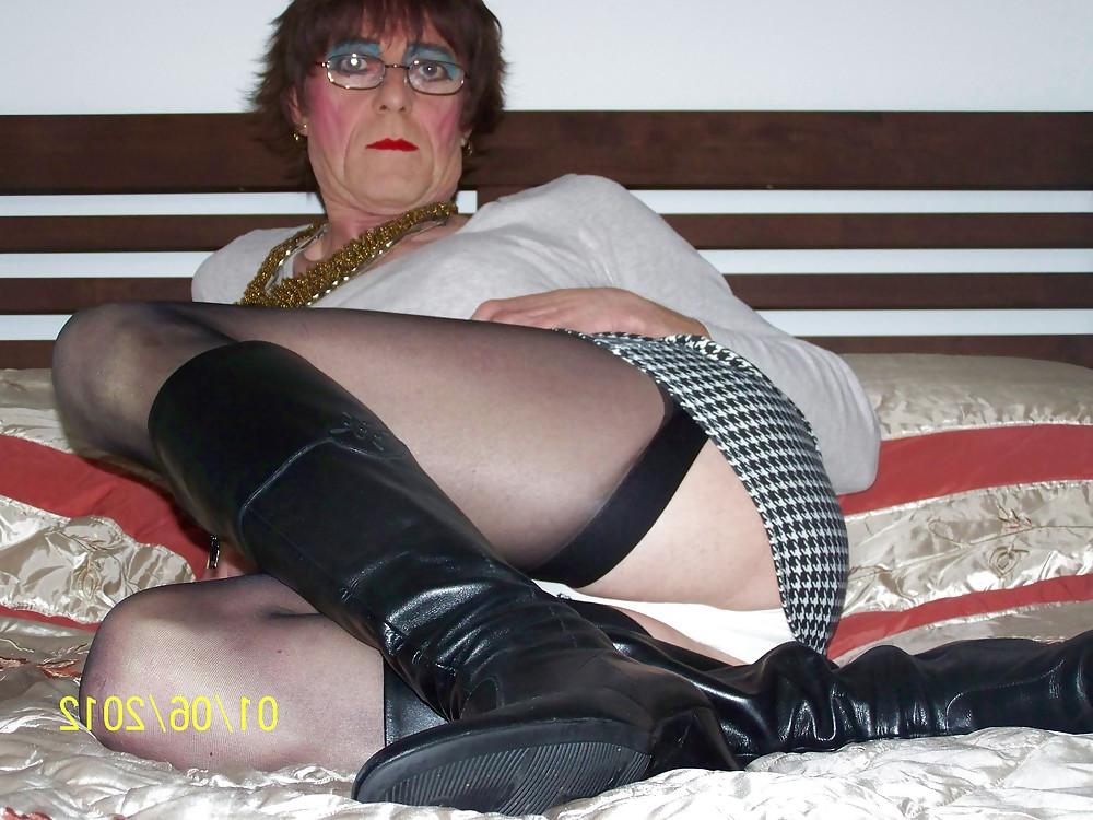 4P Fuck me in boots