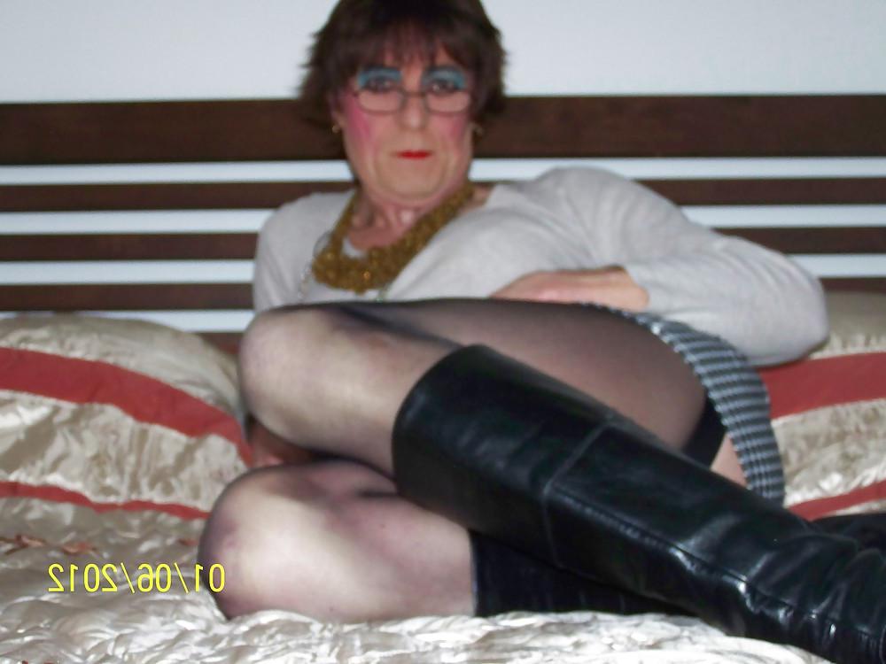 4P Fuck me in boots