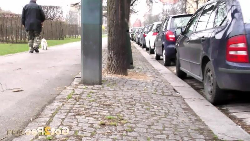 15P Sexy European has a much needed piss outside
