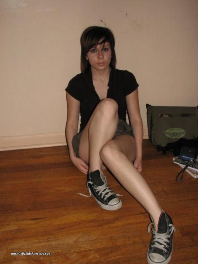 11P Sexy amateur babe showing off her pierced nips