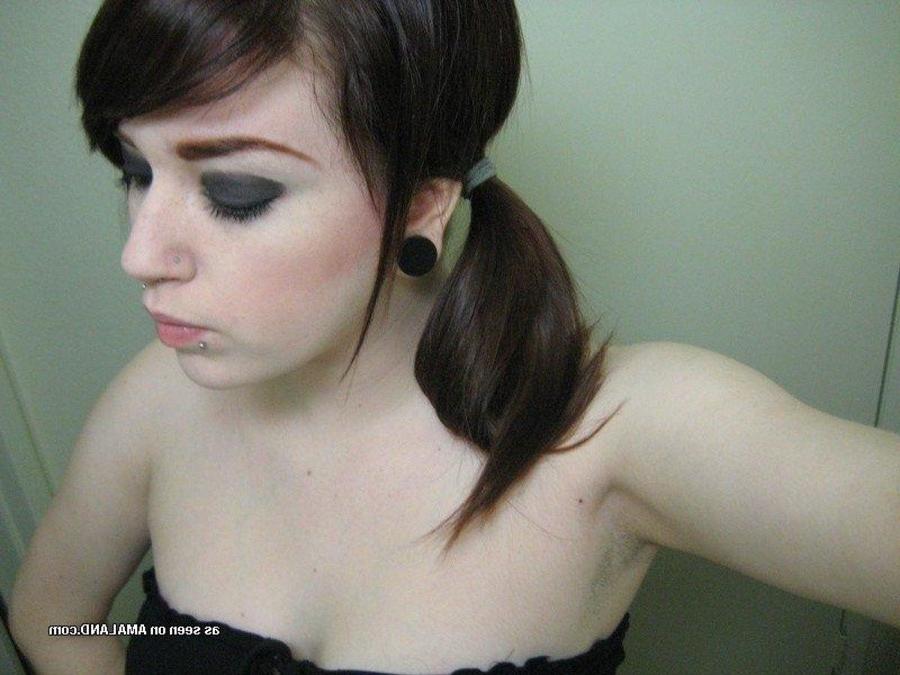 11P Pictures of an inked and pierced wild amateur girlfriend