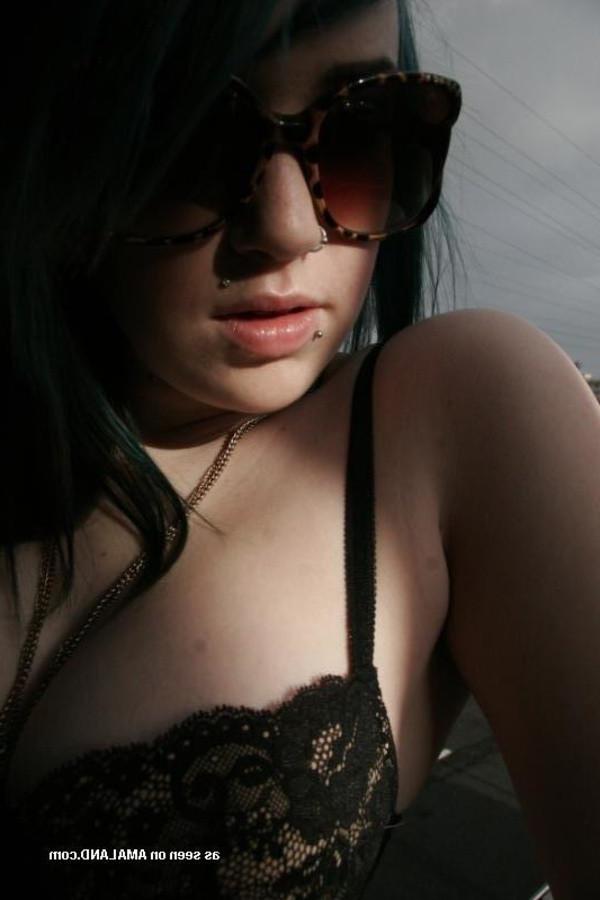 11P Pictures of an inked and pierced wild amateur girlfriend