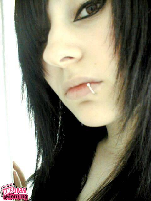 15P Cute self shot emo girlfriends posing for pics