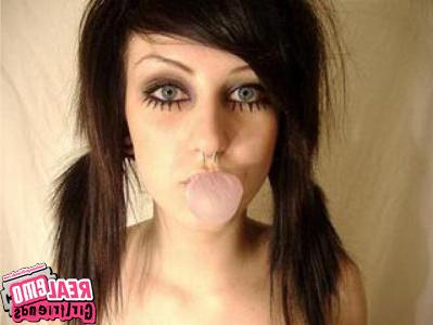 15P Cute self shot emo girlfriends posing for pics