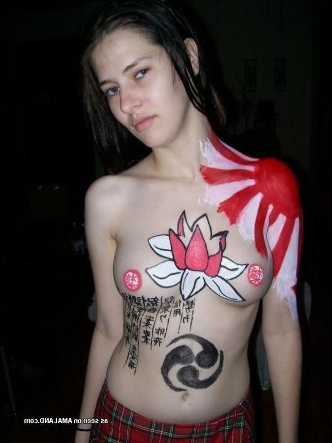 10P Emo girlfriends posing sexy on cam