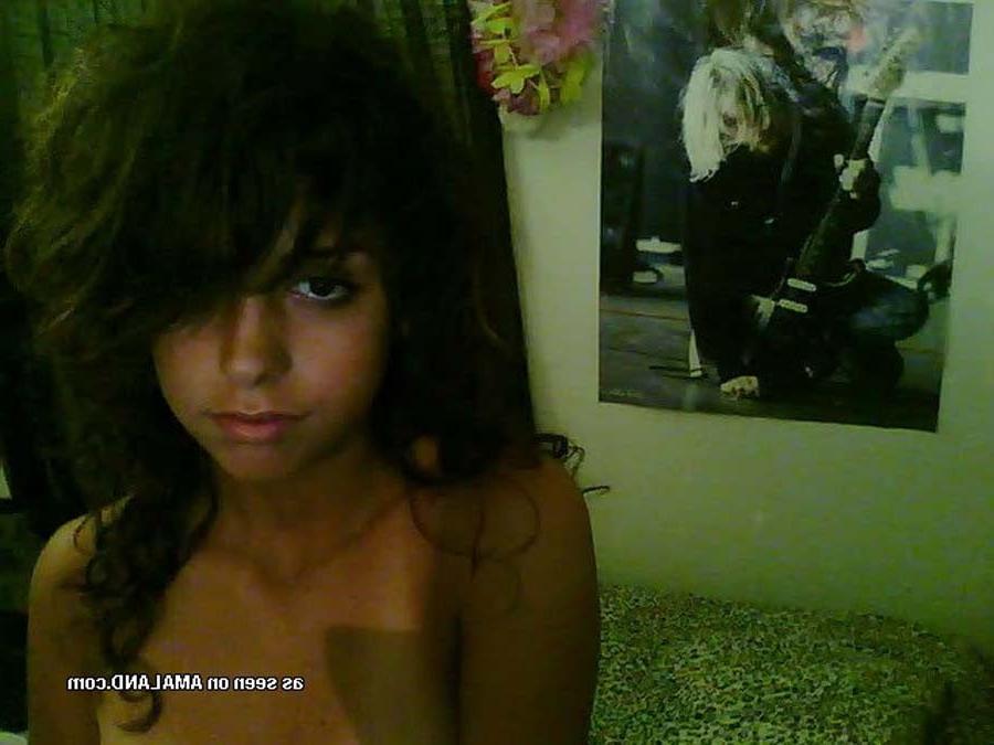 15P Real amateur emo girlfriend teasing on cam