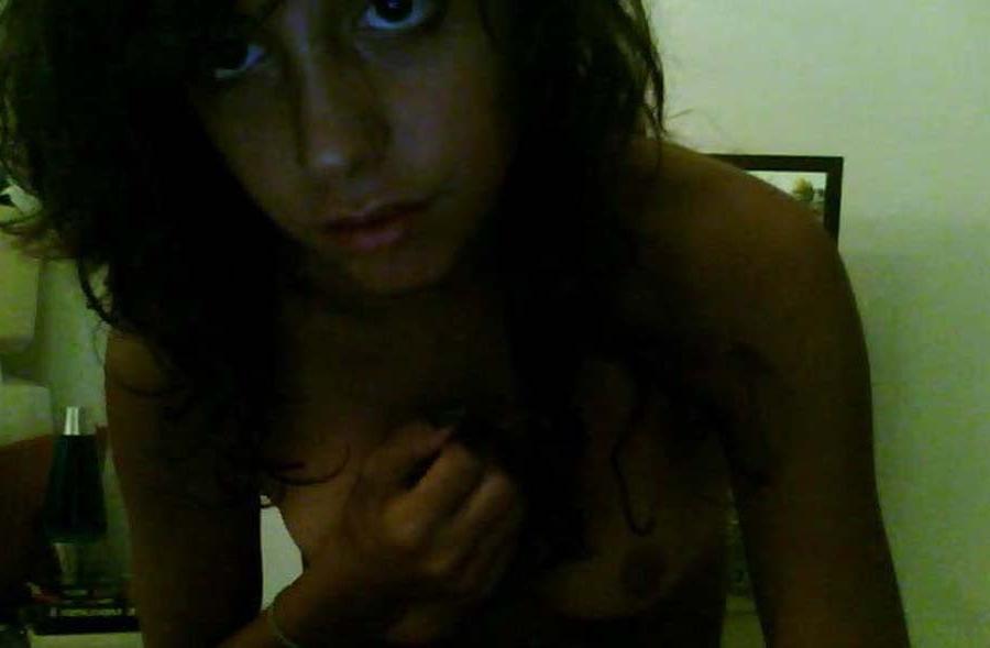 15P Real amateur emo girlfriend teasing on cam