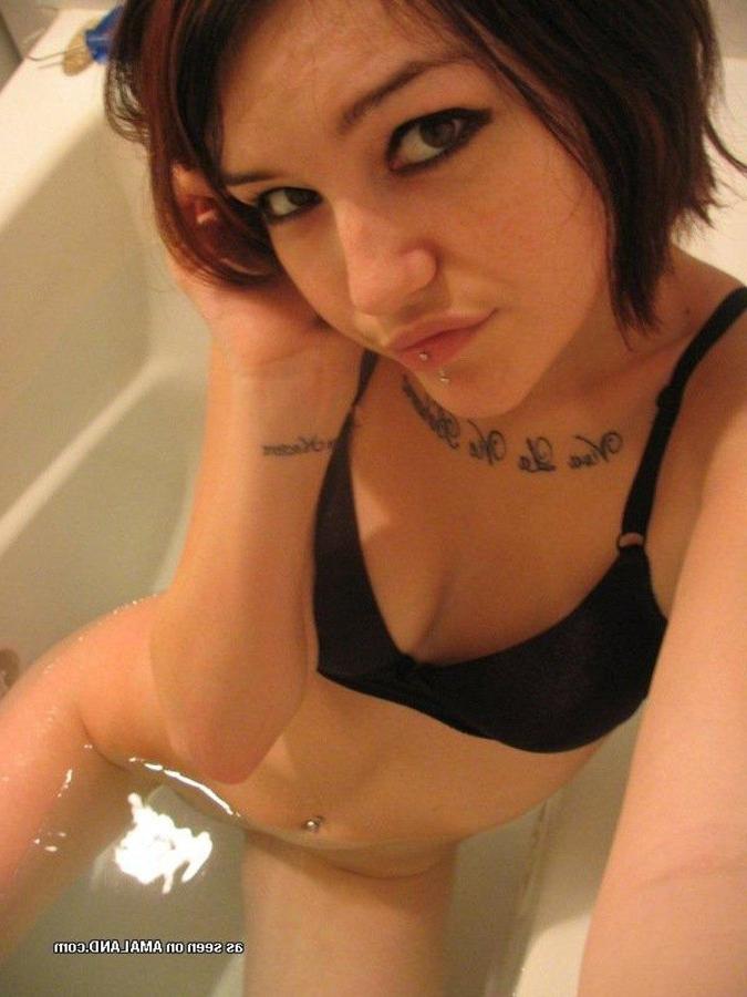 10P Collection of two sexy emo girlfriends camwhoring at home