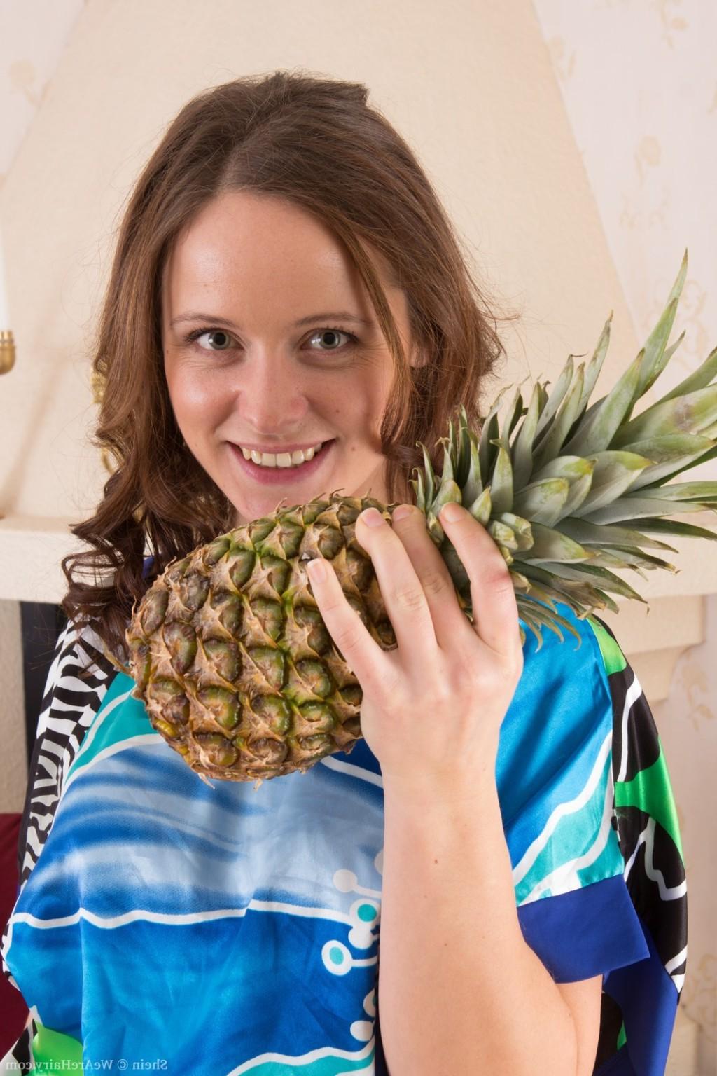 16P Shein undresses from tropical dress to masturbate