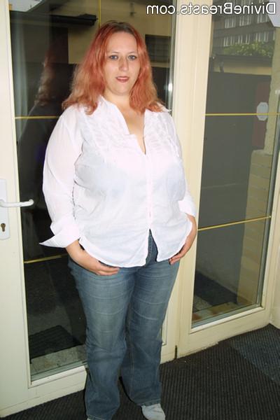 12P Horny BBW babe with big tits lets those bad boys hang out