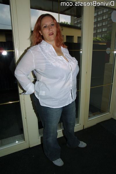 12P Horny BBW babe with big tits lets those bad boys hang out