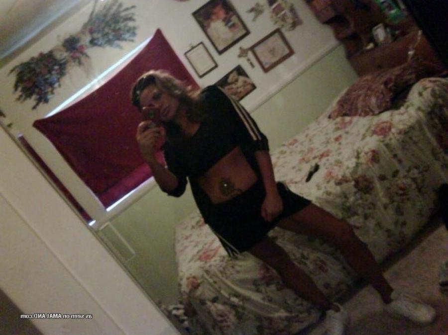 12P Nice gallery of a group of kinky amateur emo chicks