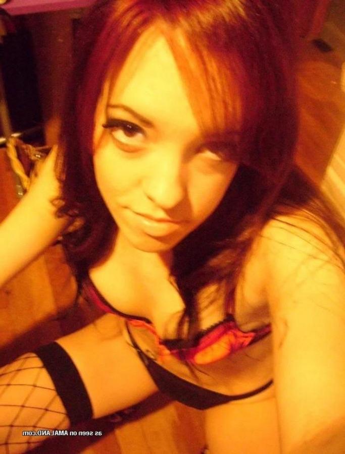 12P Nice gallery of a group of kinky amateur emo chicks