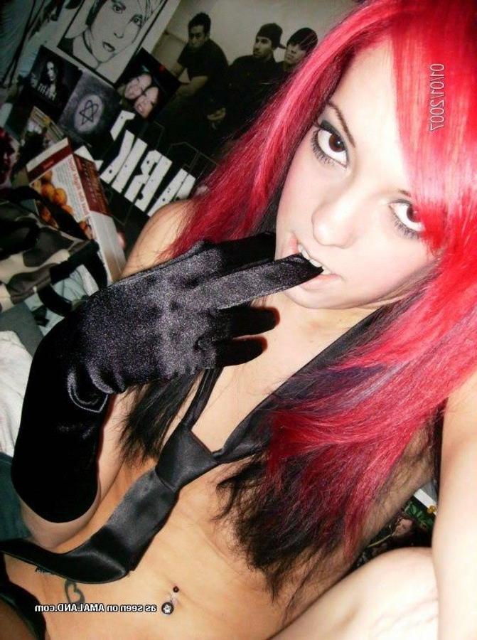 12P Nice gallery of a group of kinky amateur emo chicks