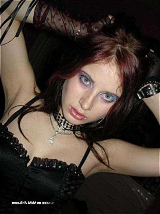 12P Shots of a cute steamy hot emo girl