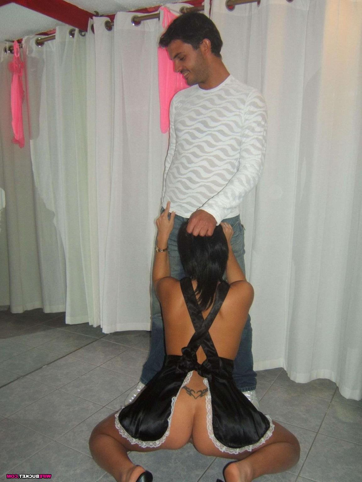 15P Homemade XXX Pics with Next Door MILFs