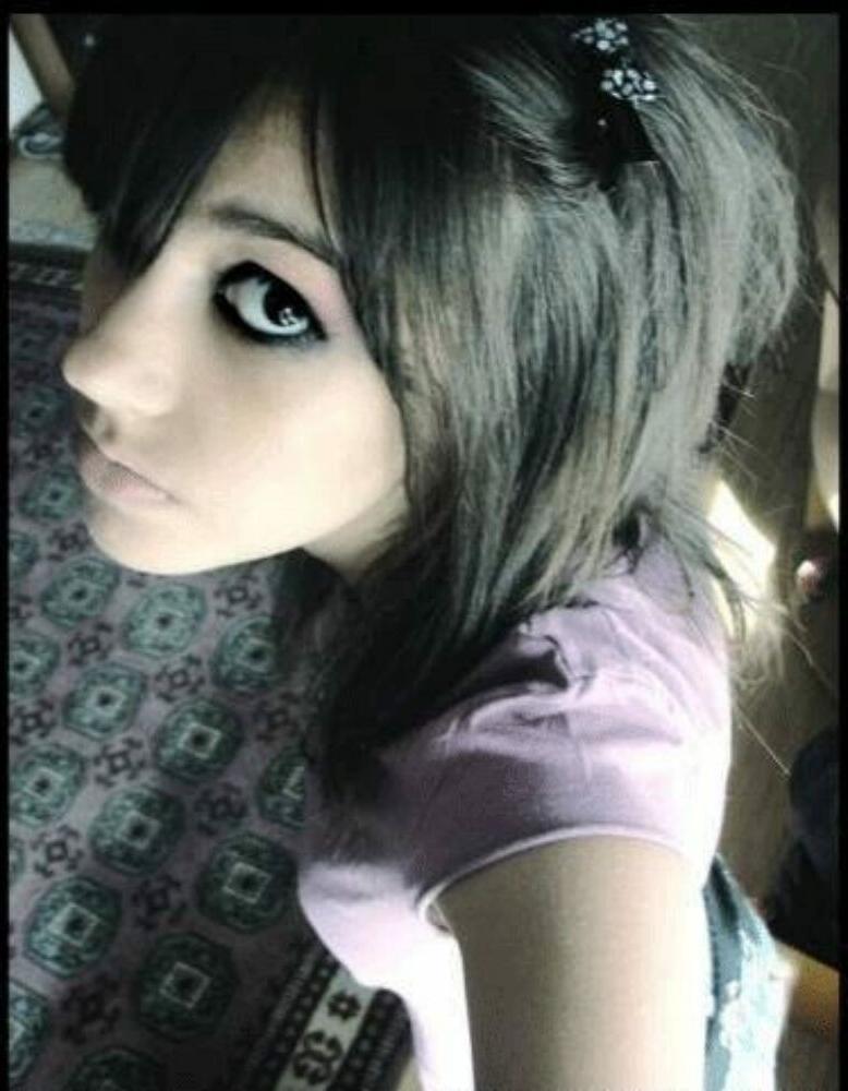 15P Emo and goth gfs posing and selfshot pics 5