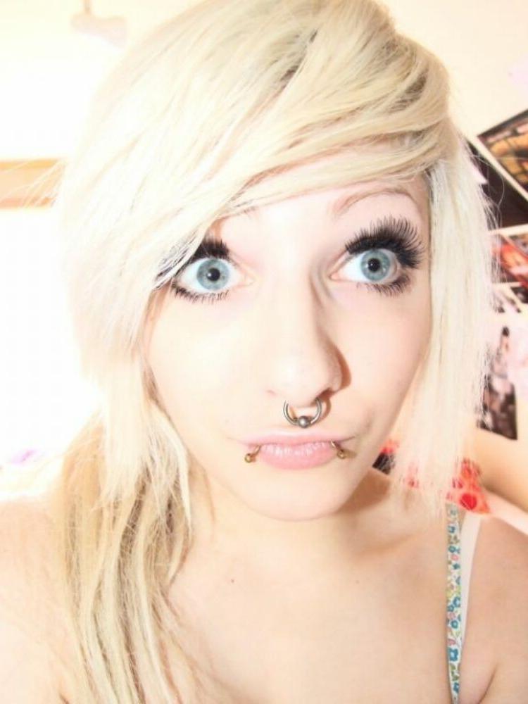 15P Emo and goth gfs posing and selfshot pics 5