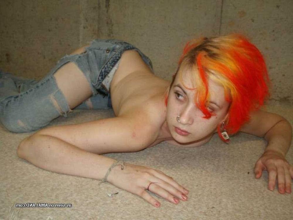 15P Emo and goth gfs posing and selfshot pics 10