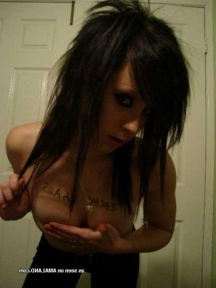 15P Emo and goth gfs posing and selfshot pics 10
