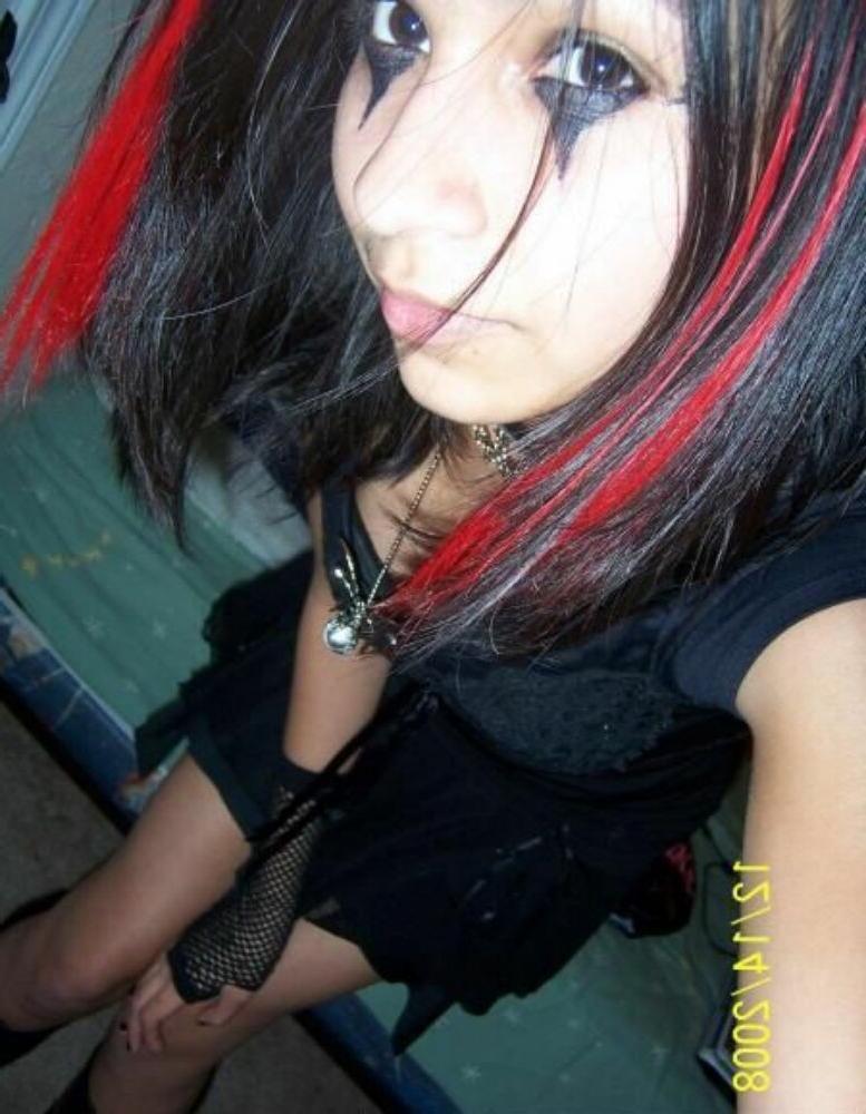 15P Emo and goth gfs posing and selfshot pics 14