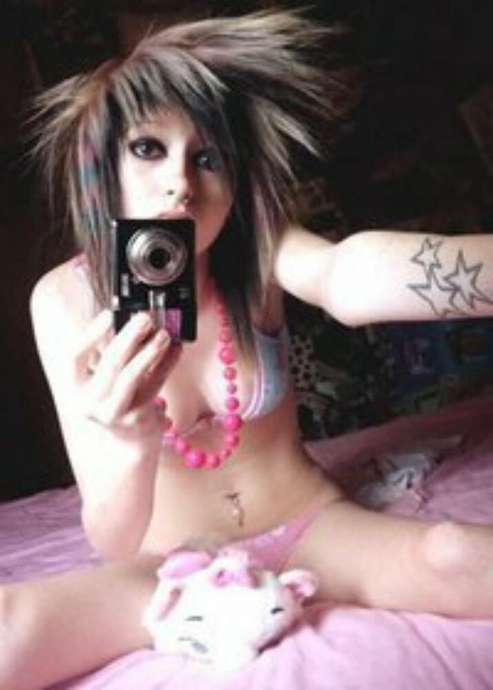 15P Emo gfs posing and selfshot gallery 2