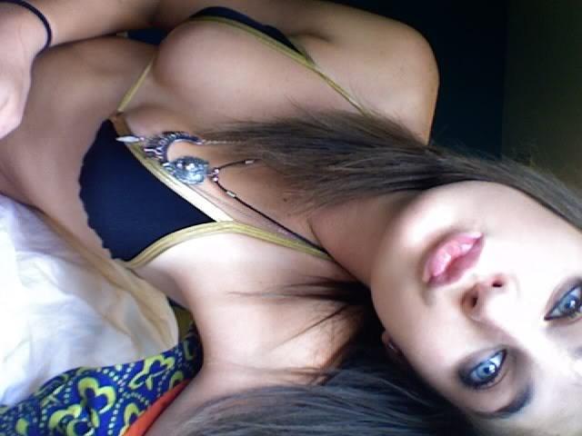 15P Hot pictures of sexy emo girls